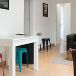 Hostnfly Apartments - Charming Bright Appt Near The Arc De Triomphe