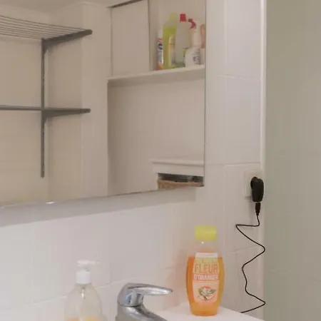 Hostnfly - Charming Bright Appt Near The Arc De Triomphe *